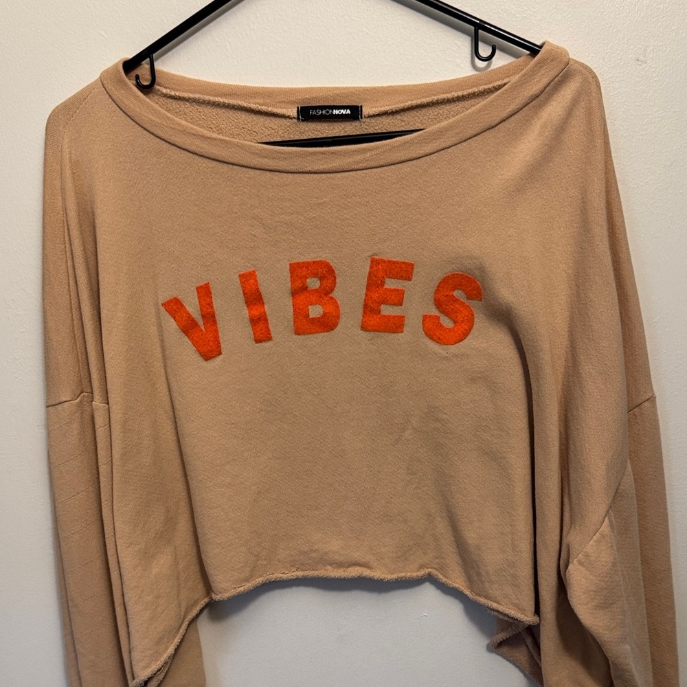 Fashion Nova Beige Crop Sweatshirt with Orange "Vibes" Lettering
